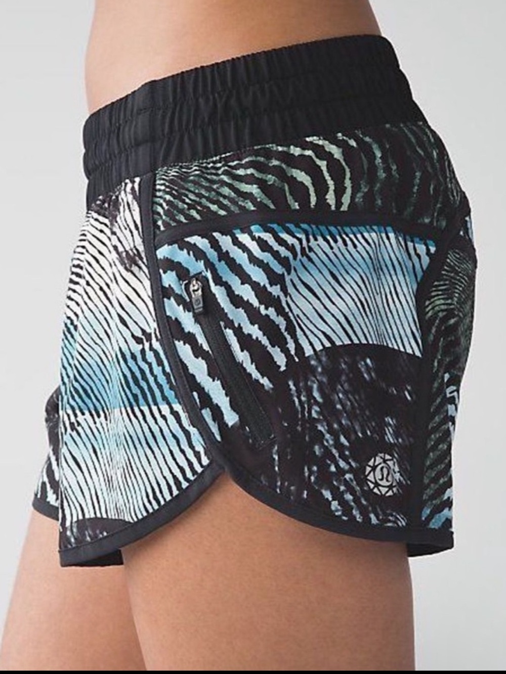 Lululemon Seawheeze Tracker Short III